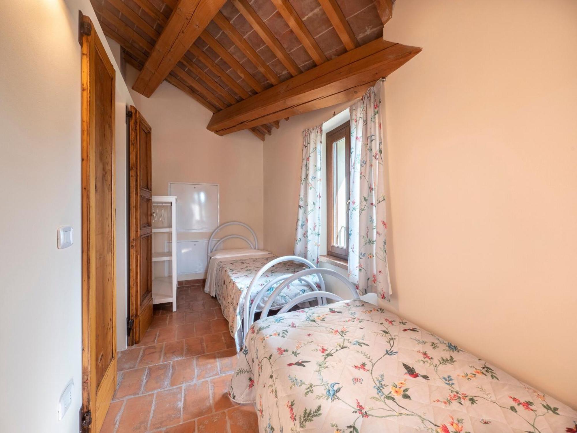Stunning Apartment In Mombaroccio Near Metauro River Экстерьер фото