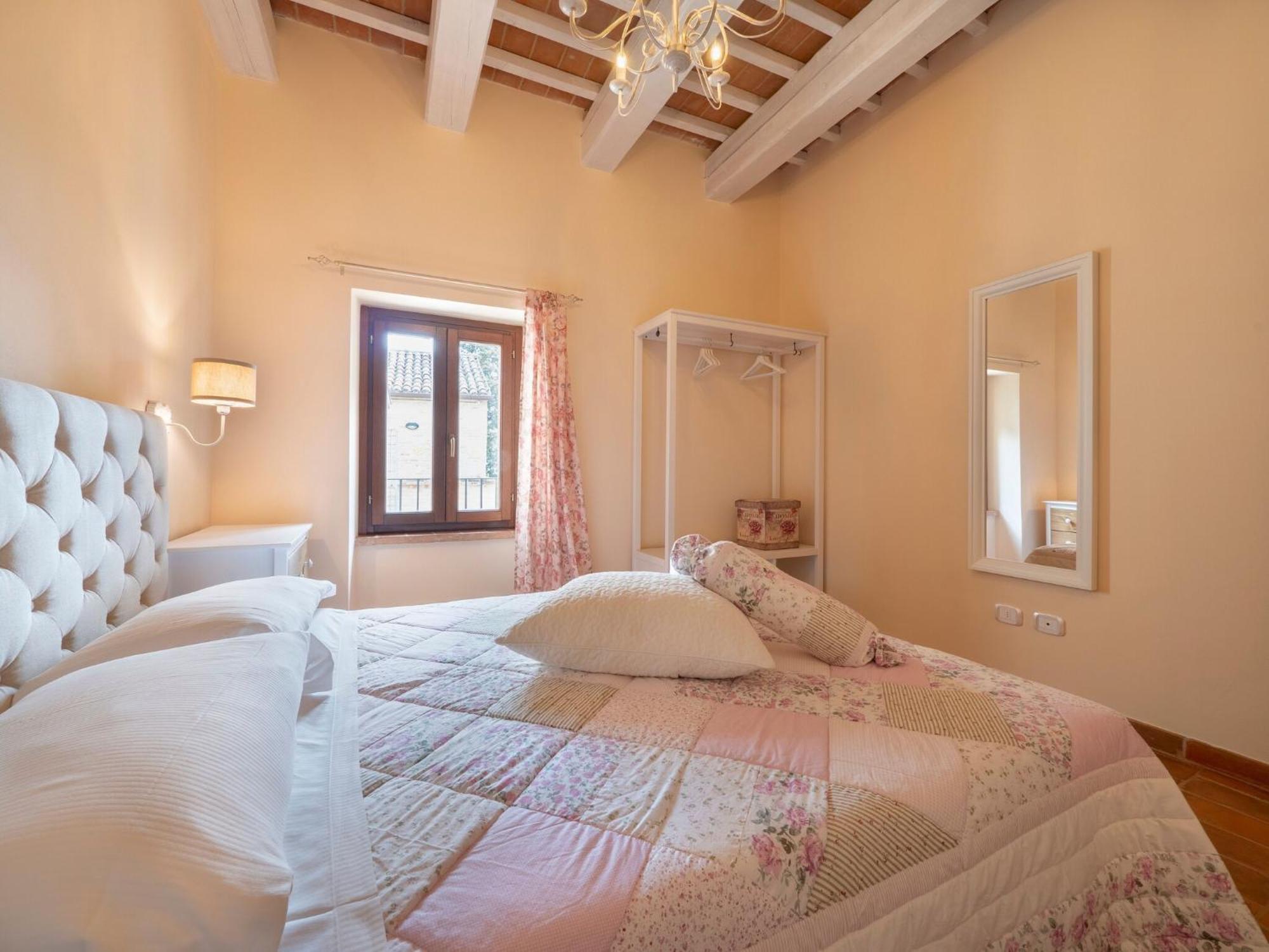 Stunning Apartment In Mombaroccio Near Metauro River Экстерьер фото