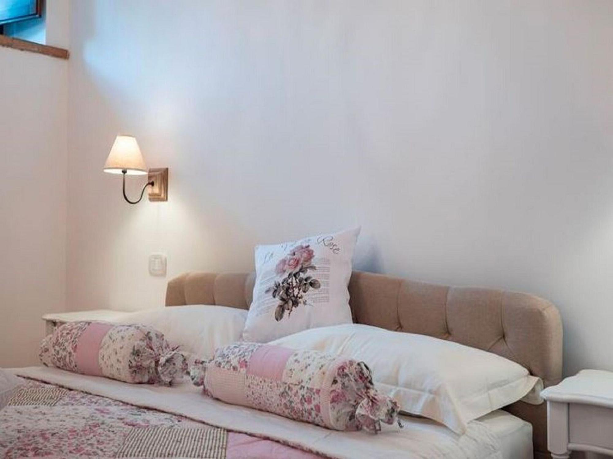 Stunning Apartment In Mombaroccio Near Metauro River Экстерьер фото